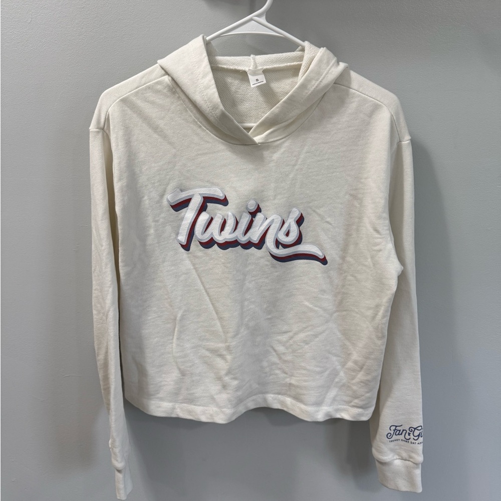 Fan Girl Women's Cropped Cream Twins Hoodie